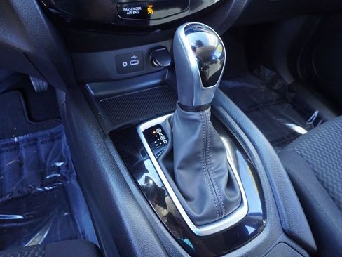 Certified 2020 Nissan Rogue Sport S image 18