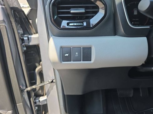 Used 2025 Honda Pilot EX-L image 17