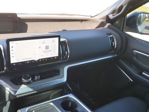 Used 2025 Ford Expedition Tremor image 20