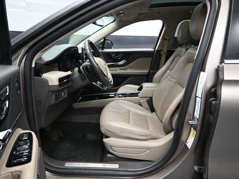 Used 2021 Lincoln Corsair Reserve AWD/4WD image 16