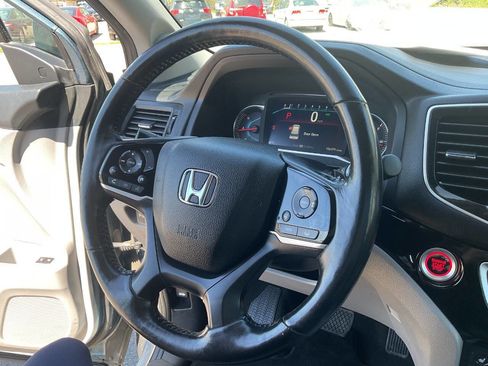 Used 2019 Honda Pilot Elite image 18