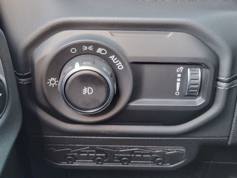 New 2026 Jeep Wrangler Unlimited Rubicon w/ Xtreme 35 Tire Package image 11