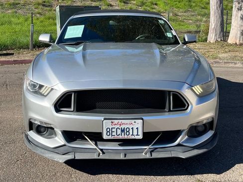 Used 2016 Ford Mustang Premium image 3