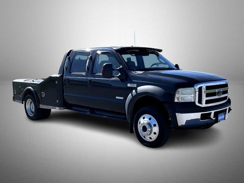 Used 2006 Ford F550 4x4 Crew Cab Super Duty image 3