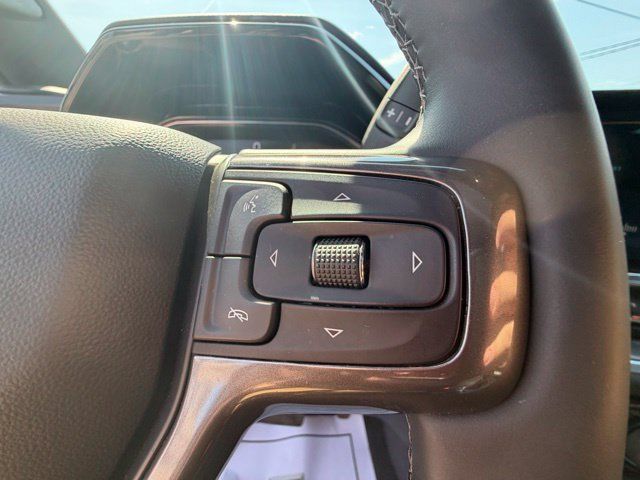 Used 2025 Chevrolet Silverado 3500 High Country w/ High Country Premium Package AWD/4WD image 25