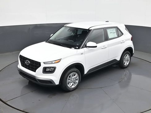 New 2026 Hyundai Venue SE FWD image 13