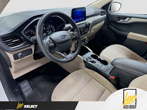 Used 2020 Ford Escape SE FWD image 11