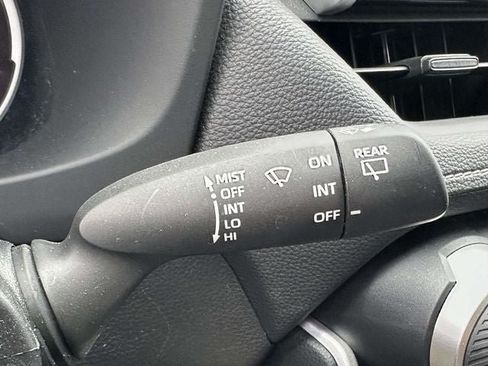 Used 2024 Toyota RAV4 LE AWD/4WD image 28