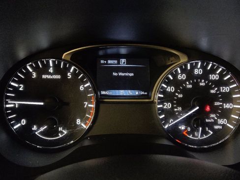 Used 2018 Nissan Pathfinder SL image 23