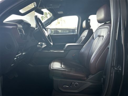 Used 2024 Ford Expedition Max Limited image 10