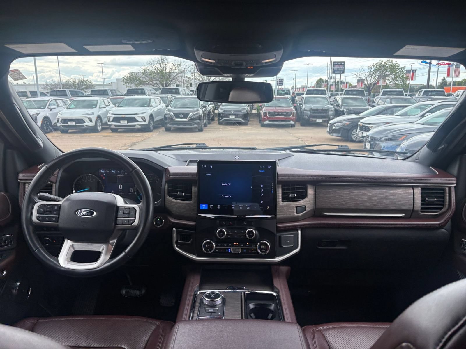 Used 2024 Ford Expedition Limited RWD image 37