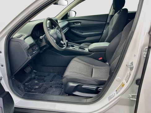 Used 2025 Honda Accord LX image 18