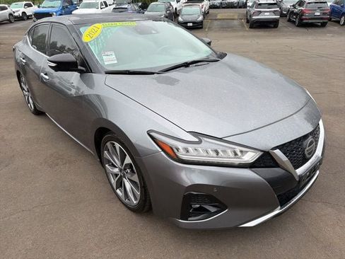 Used 2021 Nissan Maxima Platinum w/ Sport Mat Group FWD image 2