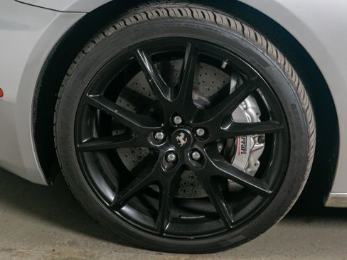 Used 2012 Ferrari California image 19