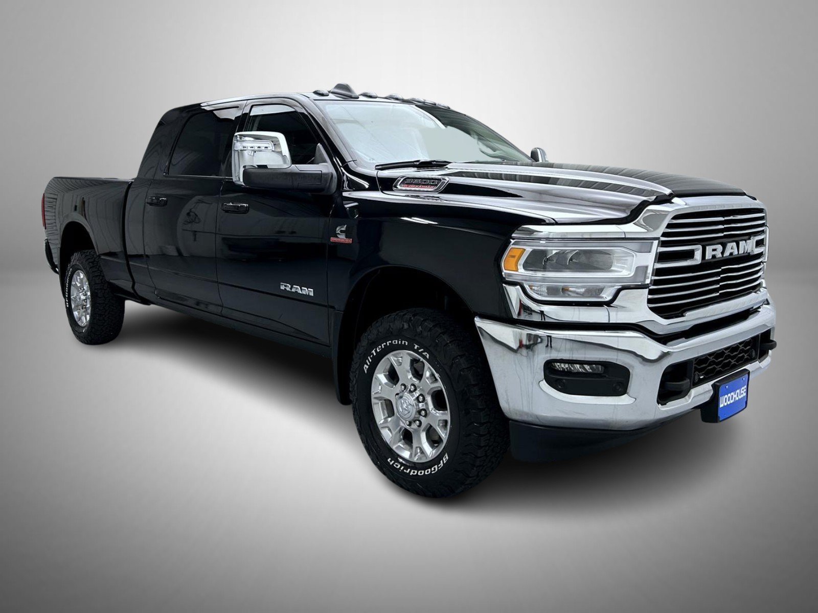 Used 2024 RAM 3500 Laramie AWD/4WD image 3