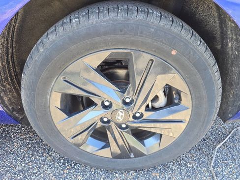 Used 2022 Hyundai Elantra SEL FWD image 18