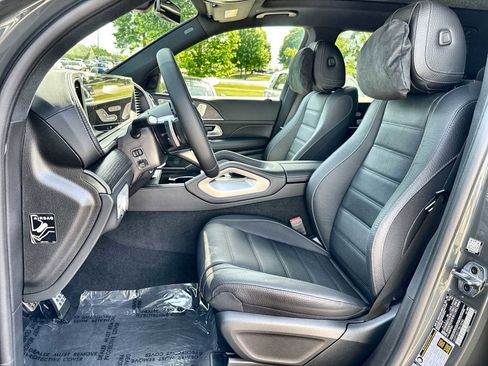 New 2026 Mercedes-Benz GLS 450 4MATIC image 3