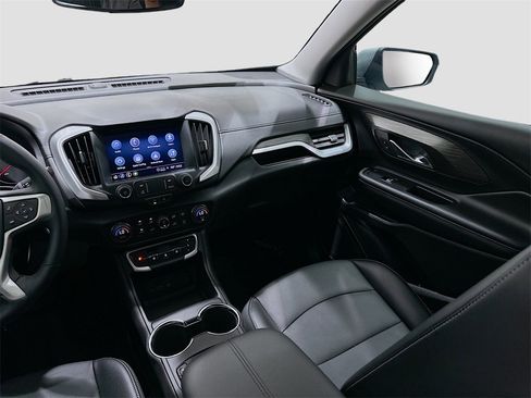 Used 2024 GMC Terrain SLT w/ LPO, Floor Liner Package image 22