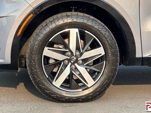 Used 2021 Kia Sorento EX AWD/4WD image 34