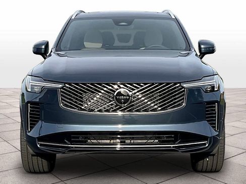 New 2026 Volvo XC90 B5 Plus w/ Protection Package image 5