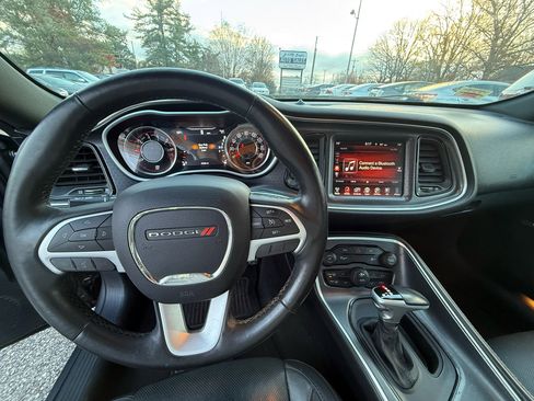 Used 2015 Dodge Challenger SXT Plus w/ Driver Convenience Group image 23