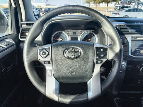 Used 2017 Toyota 4Runner SR5 image 20