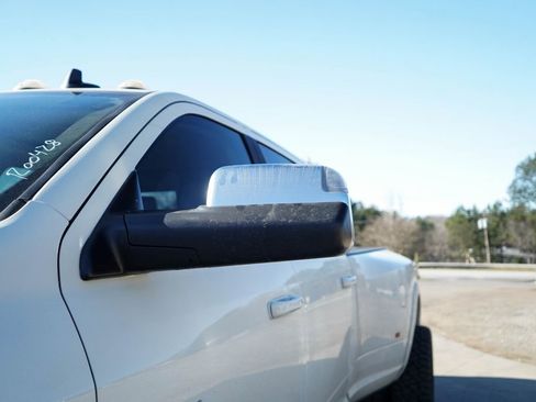 Used 2018 RAM 3500 Laramie Longhorn image 18