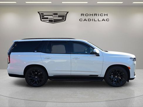 Certified 2022 Cadillac Escalade Sport Platinum w/ LPO, ONYX Package image 4