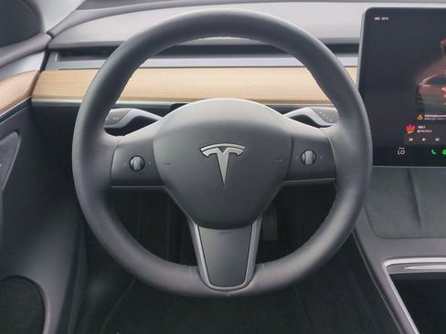 Used 2022 Tesla Model Y Long Range AWD/4WD image 28
