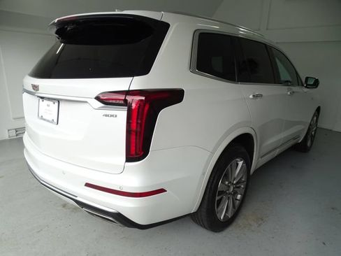 Certified 2022 Cadillac XT6 Premium Luxury w/ Technology Package AWD/4WD image 24