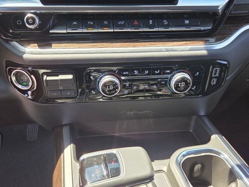 New 2026 GMC Sierra 1500 Elevation AWD/4WD image 19