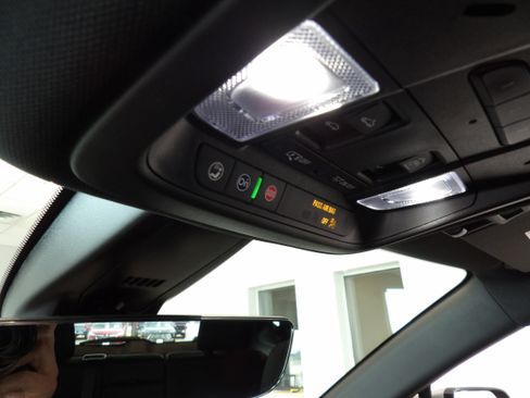 Used 2021 Chevrolet Equinox LT image 15