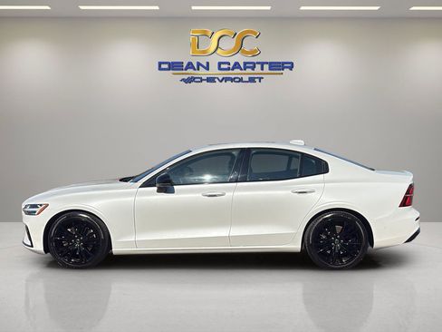 Used 2023 Volvo S60 B5 Plus AWD/4WD image 2