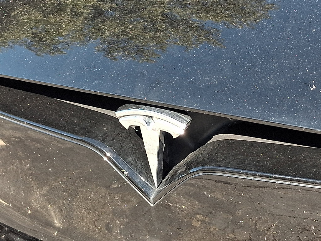 Used 2025 Tesla Model X AWD/4WD image 5