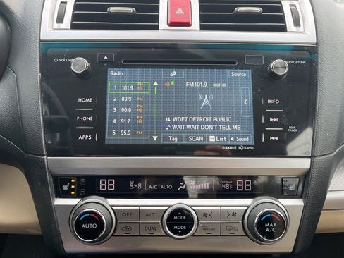 Used 2015 Subaru Legacy 2.5i Premium w/ Moonroof Package image 16