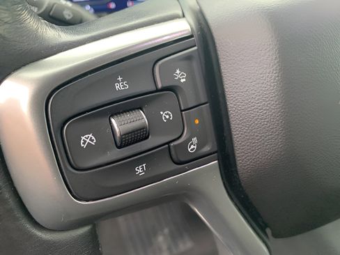 Used 2022 Chevrolet Silverado 1500 LT image 11