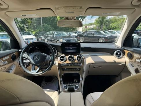 Used 2018 Mercedes-Benz GLC 300 4MATIC w/ Multimedia Package image 24