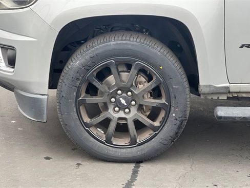 Used 2020 Chevrolet Colorado LT w/ Colorado RST Special Edition image 33