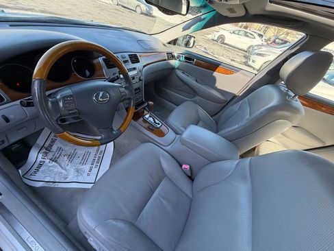 Used 2005 Lexus ES 330 ES 330 Sedan 4D image 10