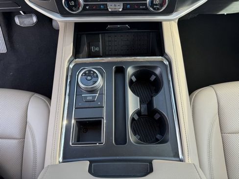 Certified 2024 Ford Expedition Max XLT image 20