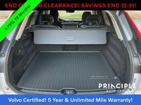 Certified 2023 Volvo XC60 B5 Ultimate w/ Protection Package Premier image 32