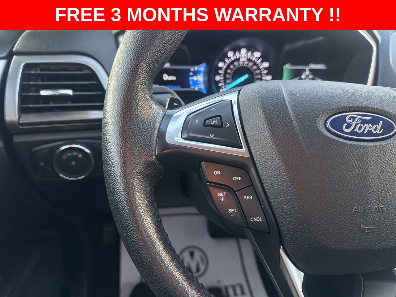 Used 2018 Ford Fusion SE w/ Fusion SE Technology Package FWD image 37