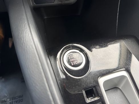 Used 2020 Nissan Versa SV image 19