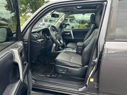 Used 2019 Toyota 4Runner SR5 Premium AWD/4WD image 13
