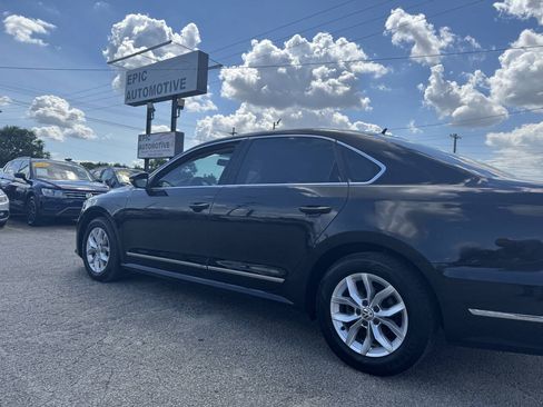 Used 2016 Volkswagen Passat 1.8T S FWD image 8