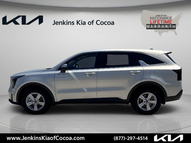 New 2026 Kia Sorento LX FWD image 9