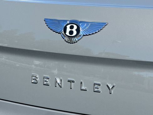 New 2025 Bentley Flying Spur Plug-In Hybrid image 30