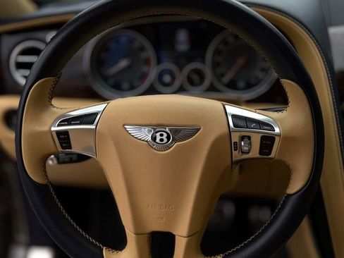 Used 2015 Bentley Flying Spur W12 image 24