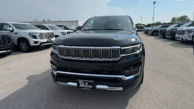 Used 2022 Jeep Grand Wagoneer Series I AWD/4WD image 4