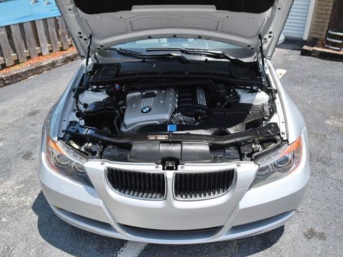 Used 2006 BMW 325i Sedan RWD image 20